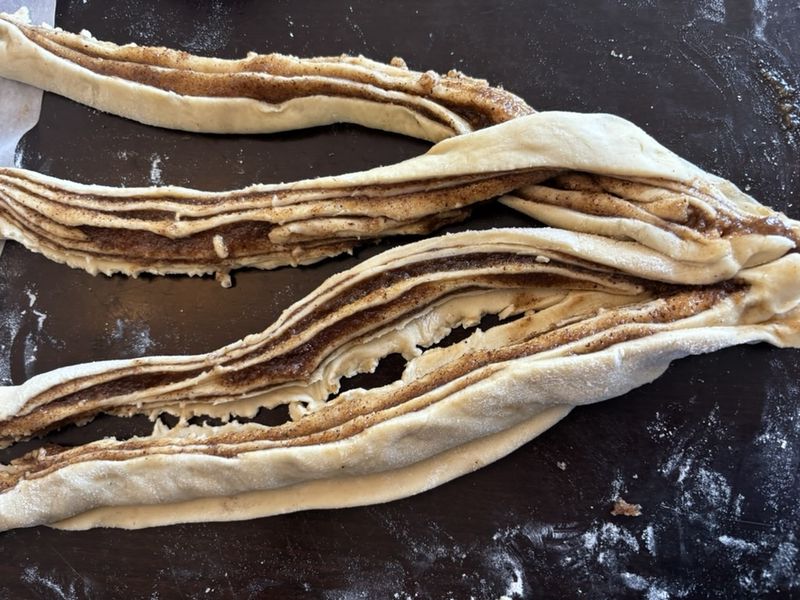 cut the cylinder to 4 pieces