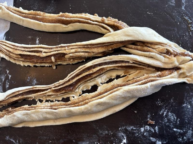 cut the cylinder to 4 pieces